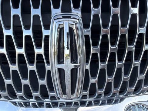 Certified 2019 Lincoln MKC Reserve w/ MKC Technology Package FWD image 8