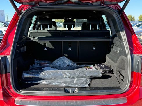 New 2026 Mercedes-Benz GLB 35 AMG 4MATIC image 12