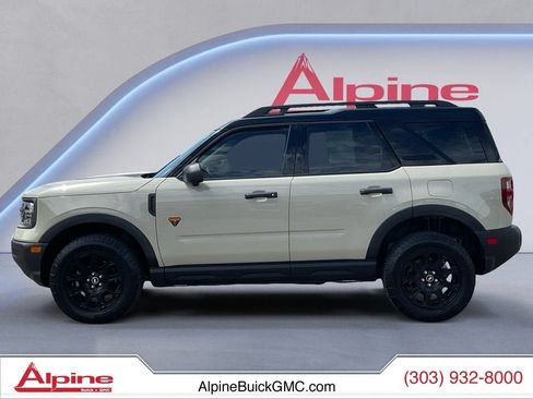 Used 2025 Ford Bronco Sport Badlands AWD/4WD image 2