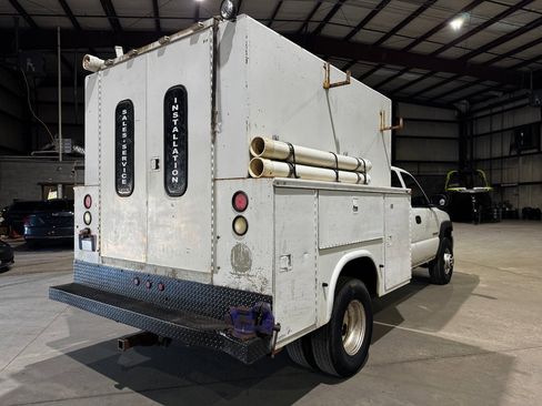 Used 2004 GMC Sierra 3500 W/T image 5