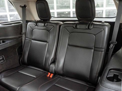 Used 2024 Lincoln Aviator Reserve image 32