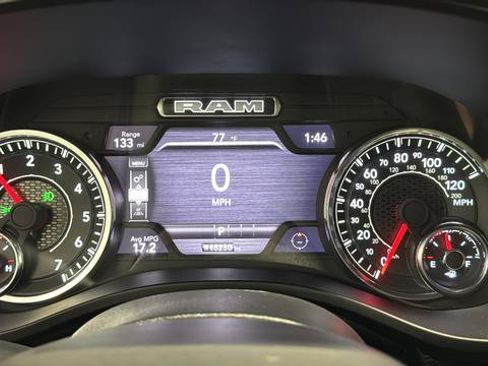 Used 2025 RAM 1500 Big Horn AWD/4WD image 15