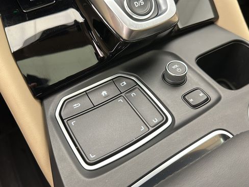 Used 2024 Acura MDX SH-AWD w/ Technology Package image 24