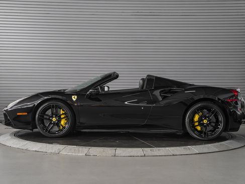 Certified 2018 Ferrari 488 Spider RWD image 2