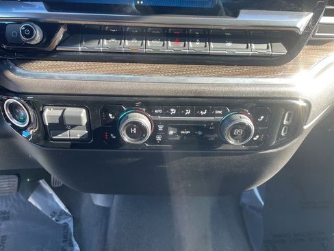 Used 2025 Chevrolet Silverado 1500 LT image 18