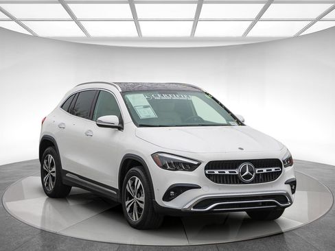 Certified 2025 Mercedes-Benz GLA 250 4MATIC image 5