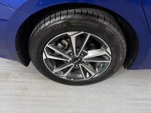 Used 2024 Kia Forte LXS FWD image 14
