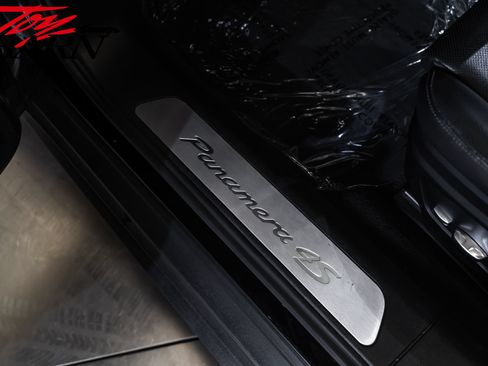 Used 2020 Porsche Panamera 4S AWD/4WD image 19