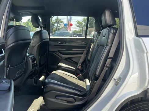 Used 2023 Jeep Grand Cherokee L Altitude AWD/4WD image 16