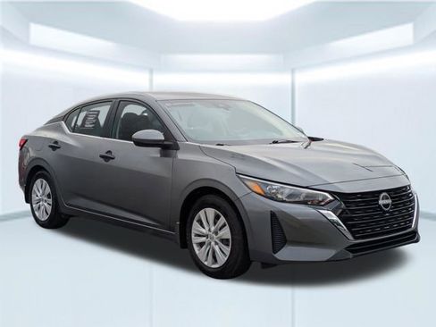 Used 2024 Nissan Sentra S image 9