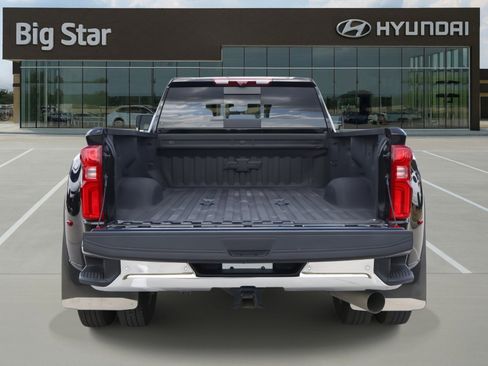 Used 2025 Chevrolet Silverado 3500 LTZ w/ LTZ Texas Edition image 5