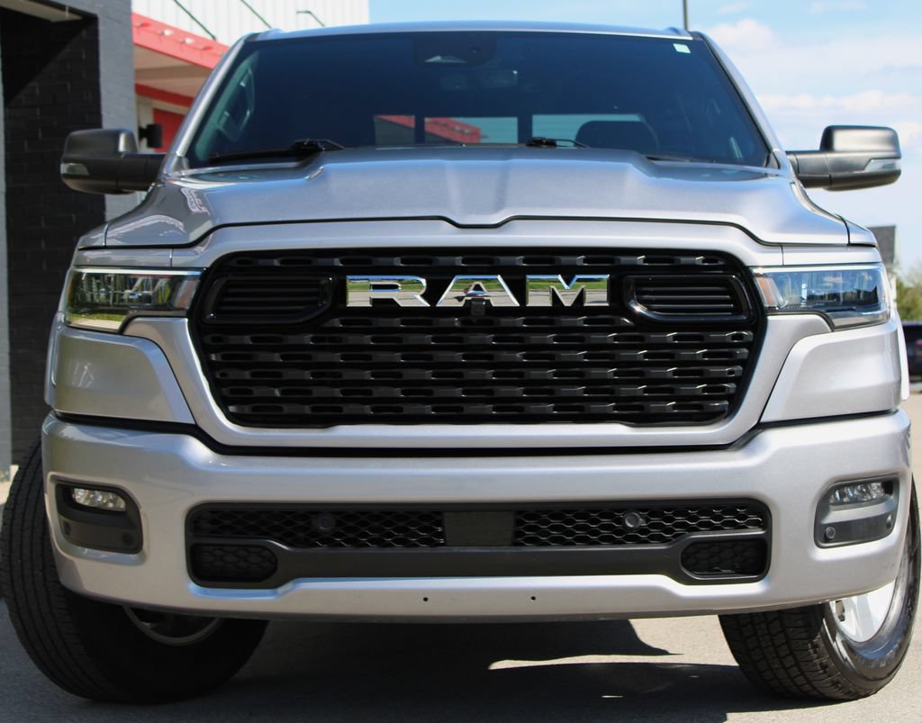 Used 2025 RAM 1500 Big Horn AWD/4WD image 2