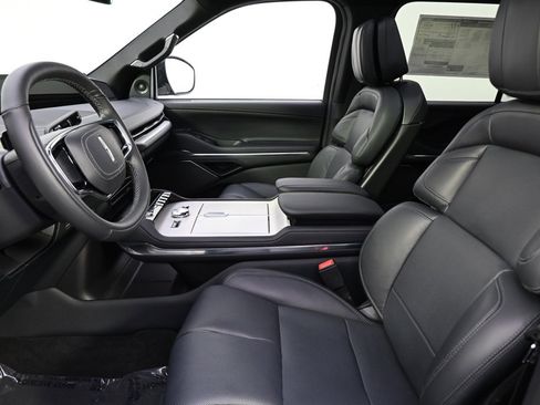 New 2025 Lincoln Navigator Reserve w/ Jet Appearance Package image 13