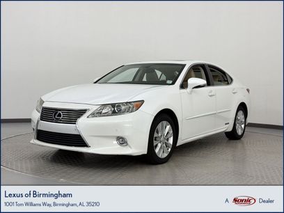 Used 2015 Lexus ES 300h w/ Navigation System Package