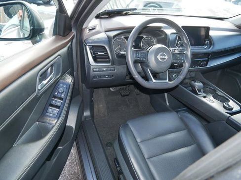 Certified 2023 Nissan Rogue SV w/ SV Premium Package image 10