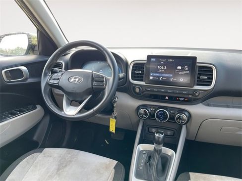 Used 2023 Hyundai Venue SEL w/ Cargo Package image 10