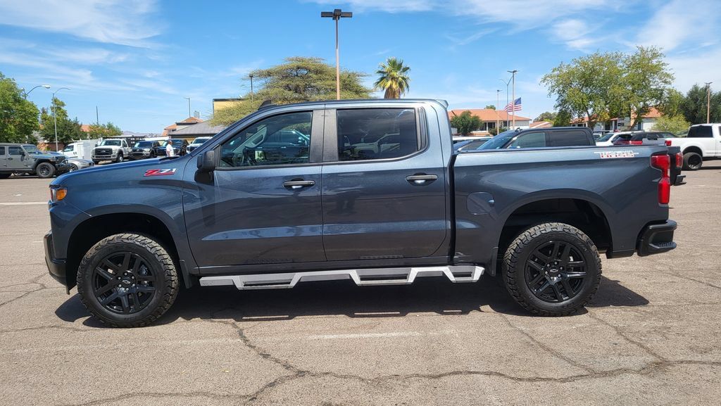Used 2021 Chevrolet Silverado 1500 Custom Trail Boss w/ LPO, Dark Essentials Package AWD/4WD image 7