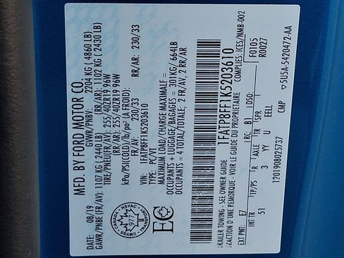Used 2019 Ford Mustang GT Premium w/ Equipment Group 401A RWD image 28