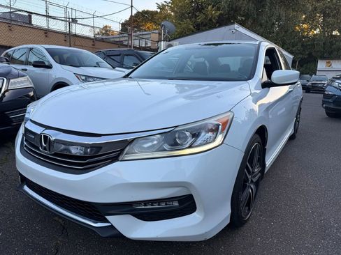 Used 2016 Honda Accord Sport image 29