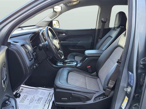 Used 2021 Chevrolet Colorado Z71 w/ Safety Package AWD/4WD image 11