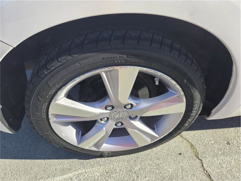 Used 2014 Acura ILX w/ Premium Package image 9