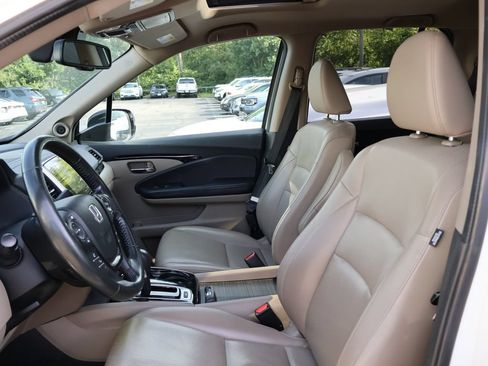 Used 2017 Honda Ridgeline RTL-E image 11