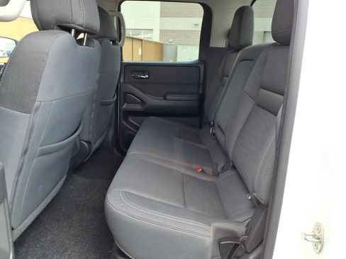 Used 2022 Nissan Frontier SV RWD image 25