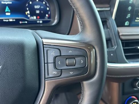 Used 2023 Chevrolet Suburban High Country image 24