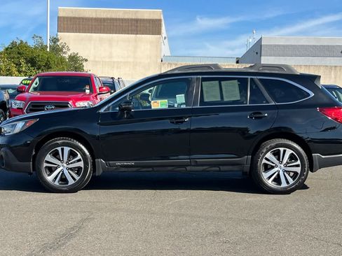Used 2018 Subaru Outback 2.5i Limited image 9