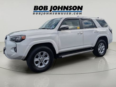 Used 2018 Toyota 4Runner SR5 Premium AWD/4WD image 5