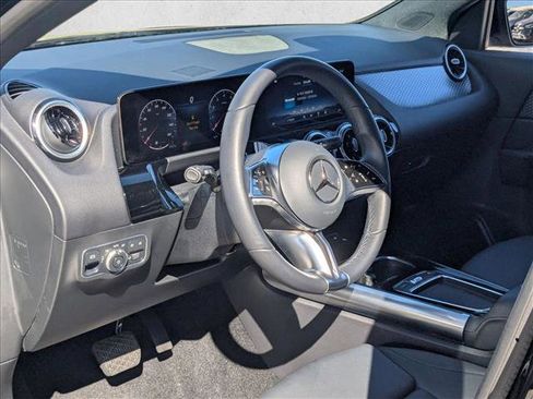 Used 2025 Mercedes-Benz GLA 250 image 10