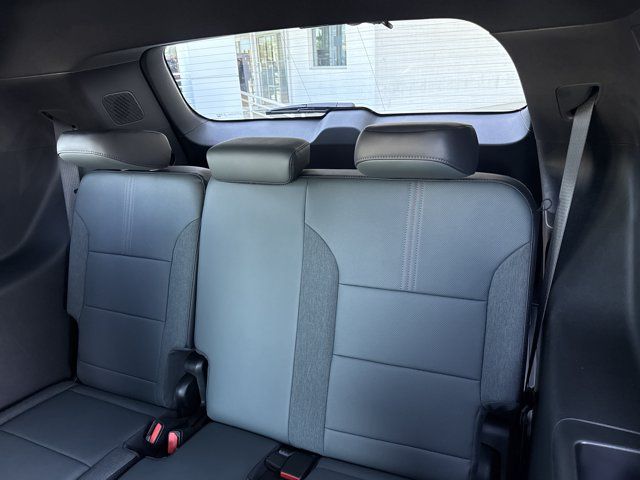 New 2026 GMC Acadia AT4 w/ Super Cruise Package AWD/4WD image 7