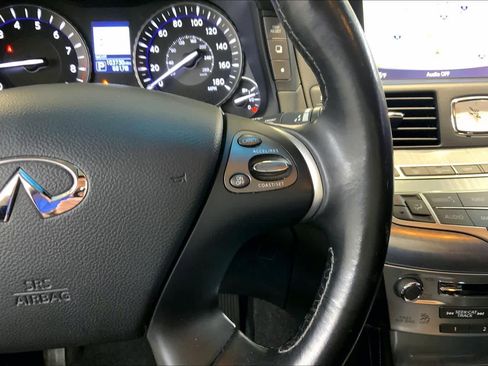 Used 2019 INFINITI Q70 L 3.7 AWD/4WD image 24