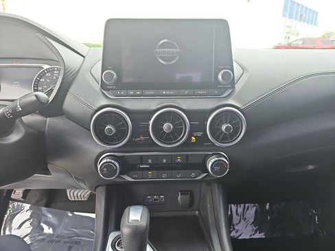 Used 2022 Nissan Sentra SV FWD image 23