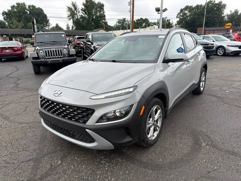 Used 2023 Hyundai Kona SEL w/ Convenience Package AWD/4WD image 3