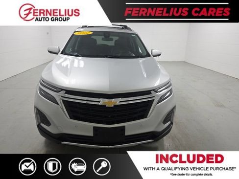 Used 2022 Chevrolet Equinox LT AWD/4WD image 2
