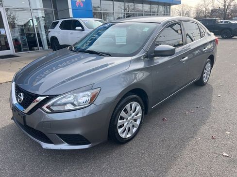 Used 2016 Nissan Sentra S image 2