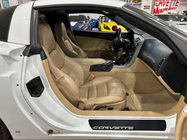 Used 2007 Chevrolet Corvette Coupe w/ Preferred Equipment Group RWD image 11