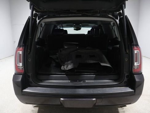 Used 2016 GMC Yukon XL SLT w/ Open Road Package image 4