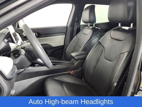 Used 2023 Jeep Compass Limited image 14