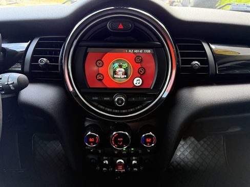 Used 2019 MINI Cooper 2-Door Hardtop FWD image 19