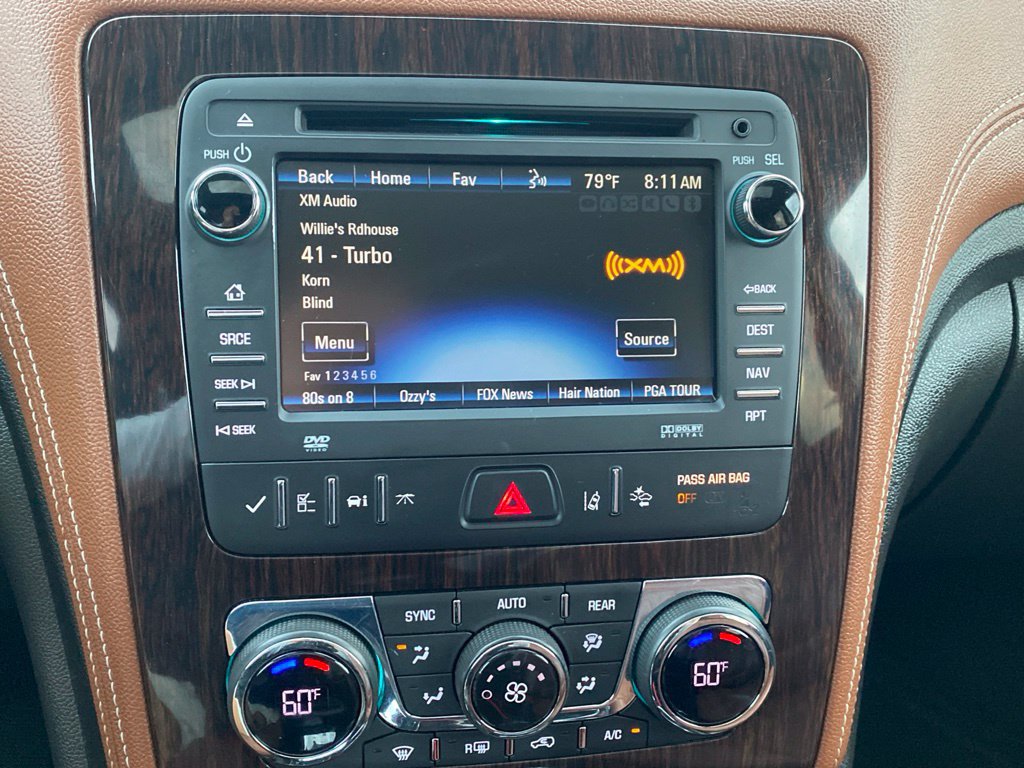 Used 2015 Chevrolet Traverse LTZ AWD/4WD image 16