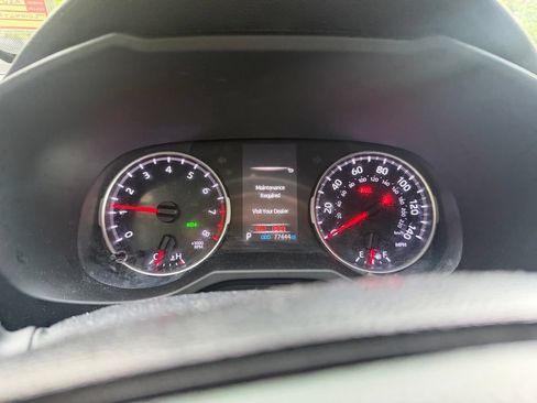 Used 2020 Toyota RAV4 LE w/ All Weather Liner Package AWD/4WD image 19