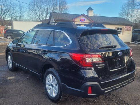 Used 2018 Subaru Outback 2.5i Premium image 6