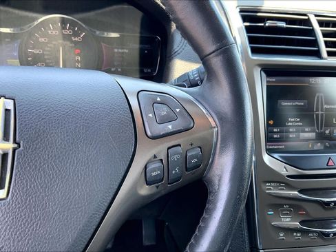Used 2013 Lincoln MKX AWD image 24
