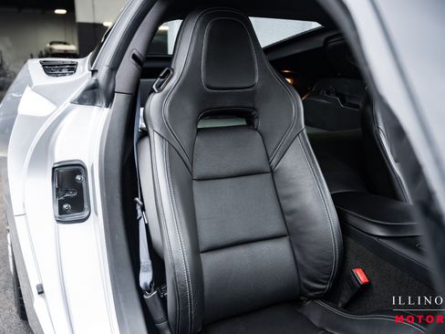 Used 2016 Chevrolet Corvette Stingray Coupe w/ Battery Protection Package image 31