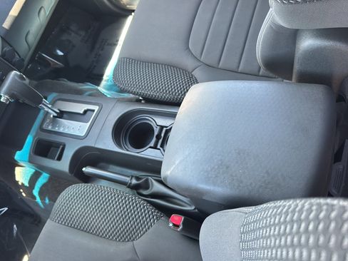 Used 2013 Nissan Xterra PRO-4X AWD/4WD image 26