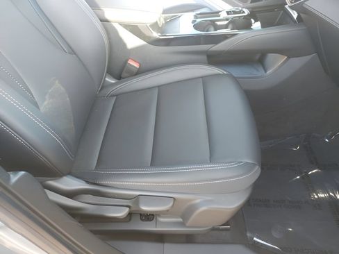 Used 2025 Buick Envision Preferred AWD/4WD image 40