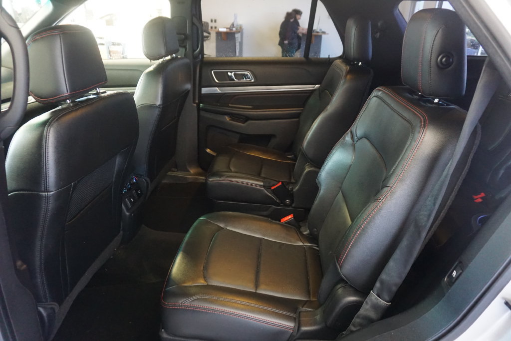 Used 2016 Ford Explorer Sport w/ Equipment Group 401A AWD/4WD image 22