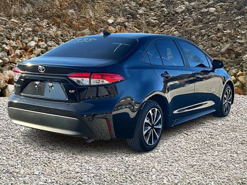 Used 2023 Toyota Corolla LE image 2